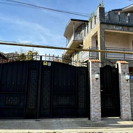 Verona Apartment Dushet'i Esterno foto