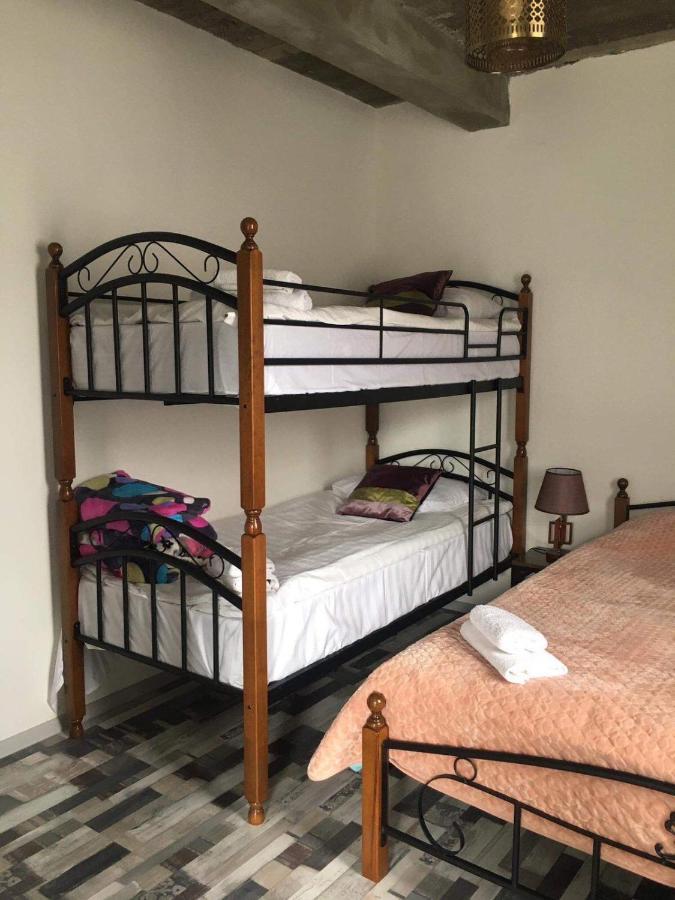Verona Apartment Dushet'i Esterno foto