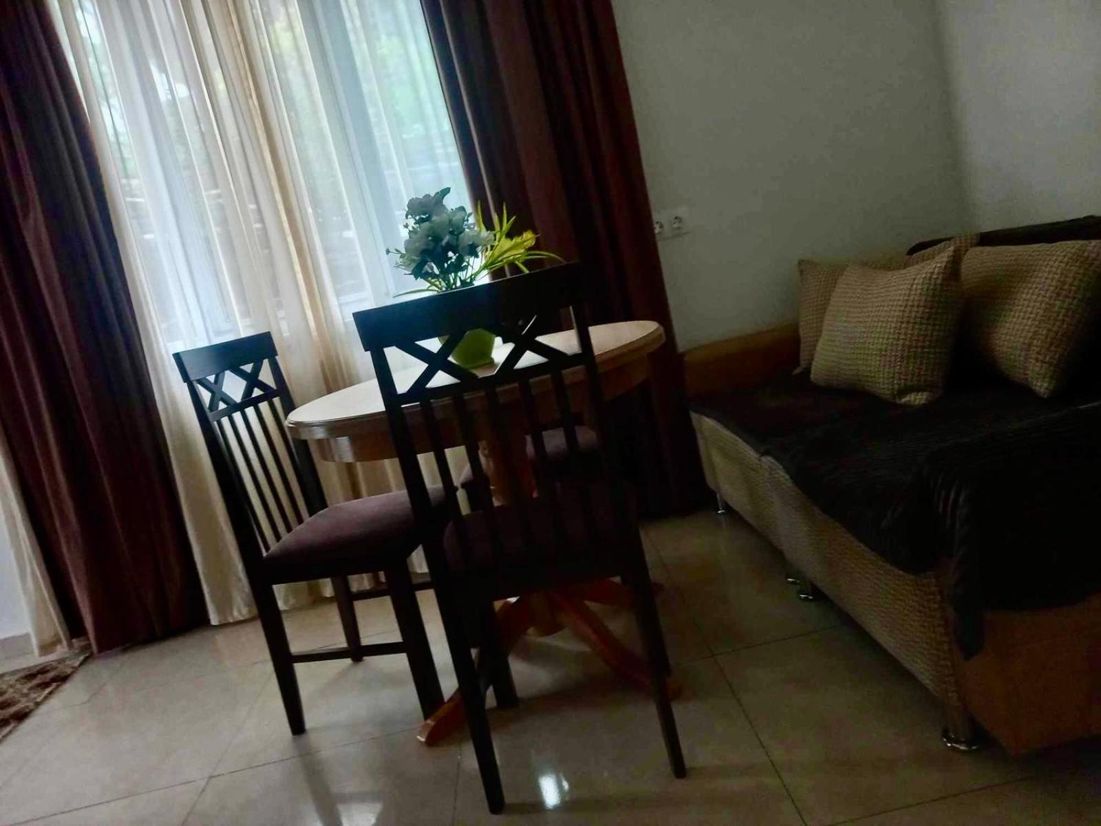 Verona Apartment Dushet'i Esterno foto