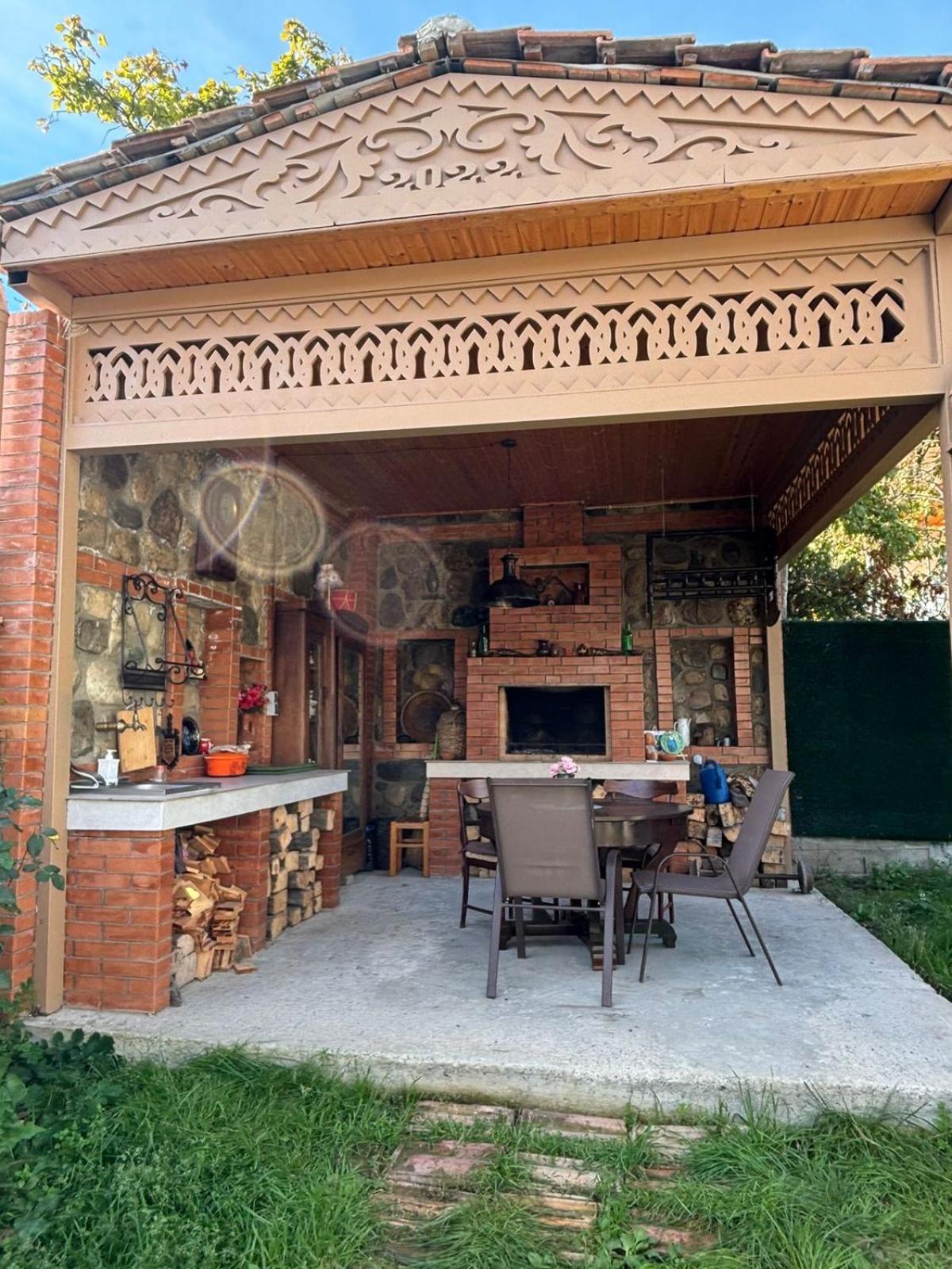 Verona Apartment Dushet'i Esterno foto