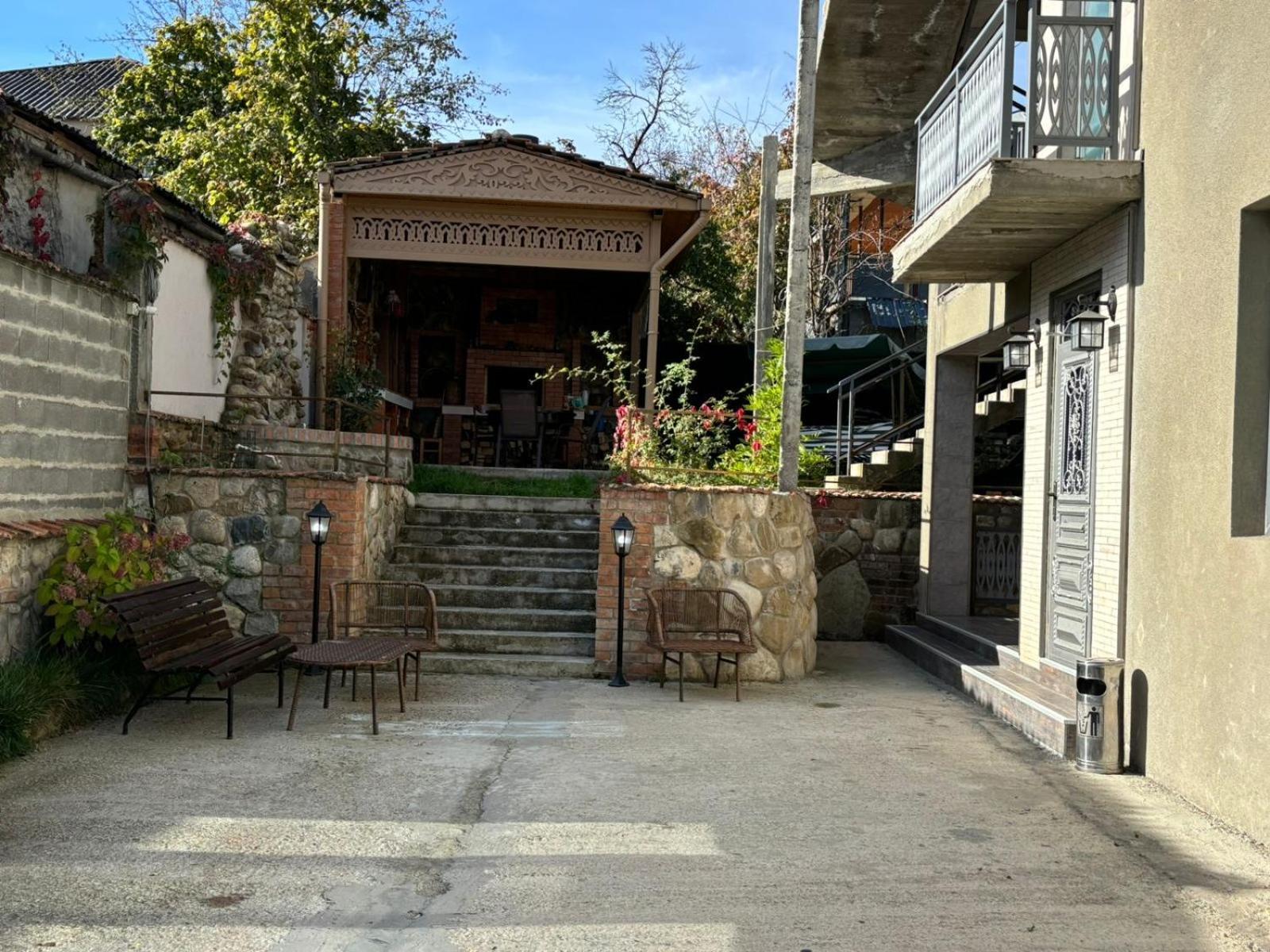 Verona Apartment Dushet'i Esterno foto