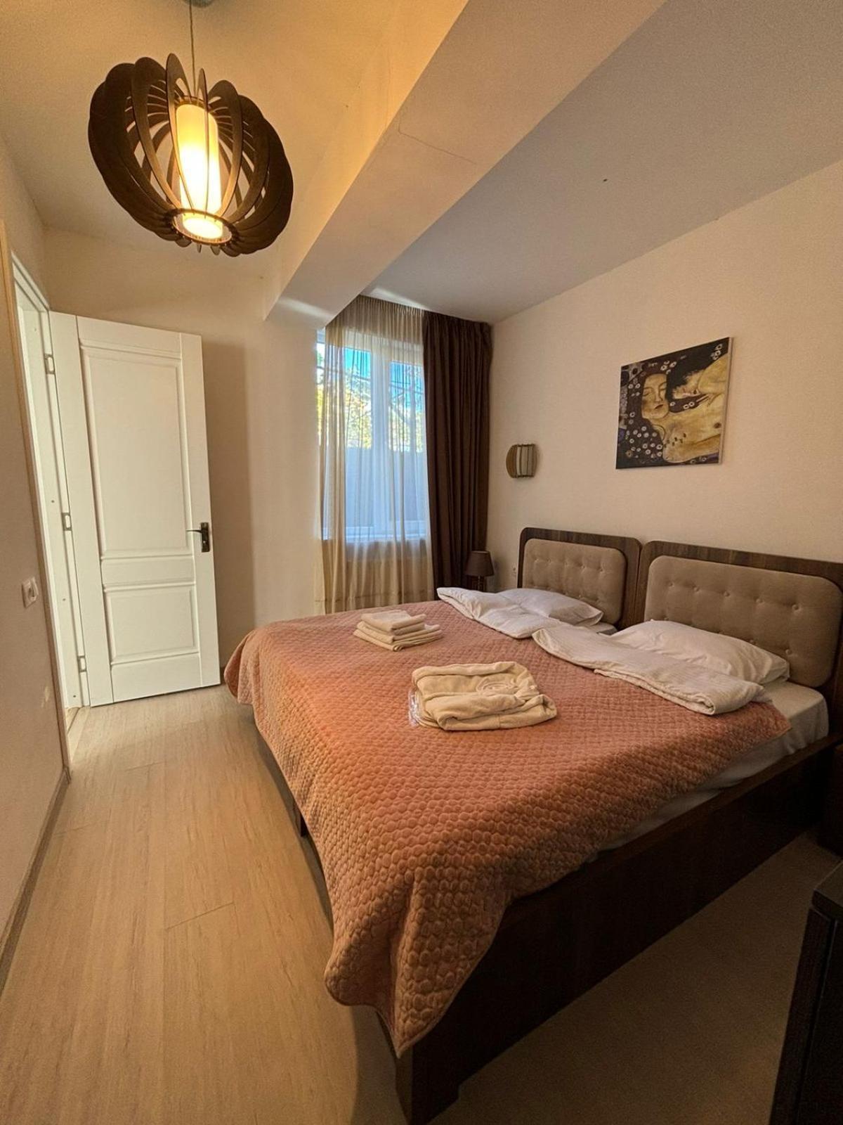 Verona Apartment Dushet'i Esterno foto