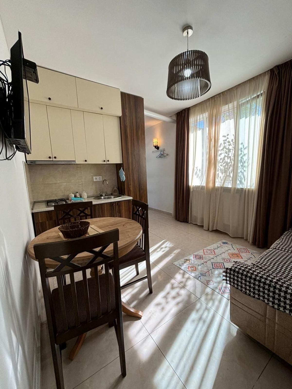 Verona Apartment Dushet'i Esterno foto
