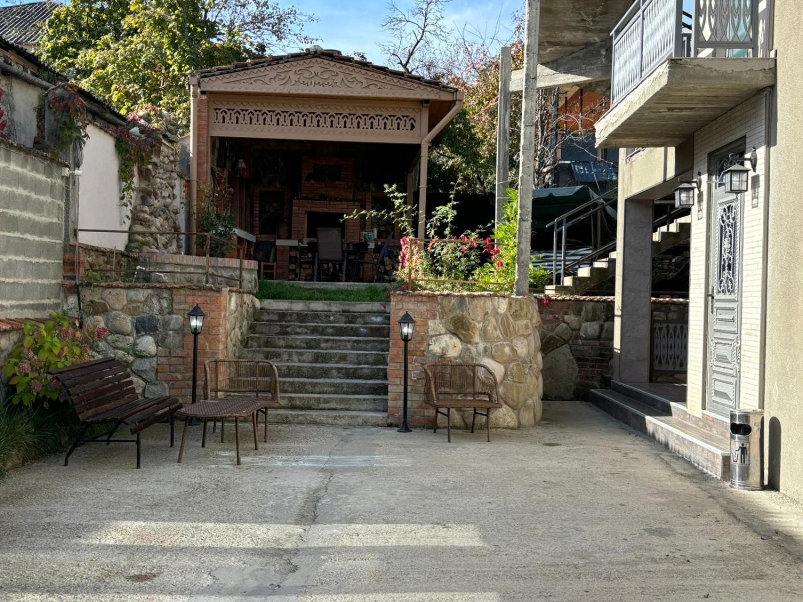 Verona Apartment Dushet'i Esterno foto
