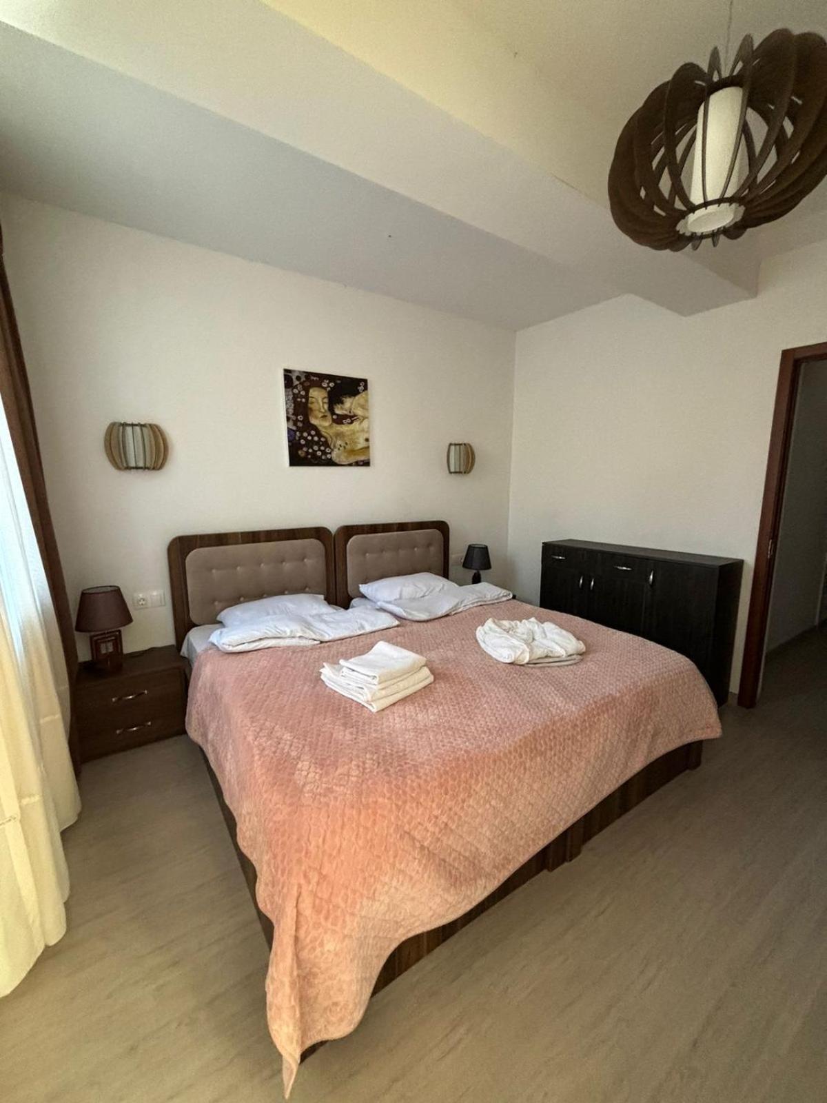 Verona Apartment Dushet'i Esterno foto