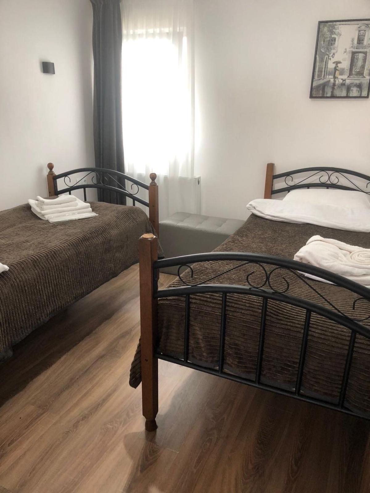 Verona Apartment Dushet'i Esterno foto